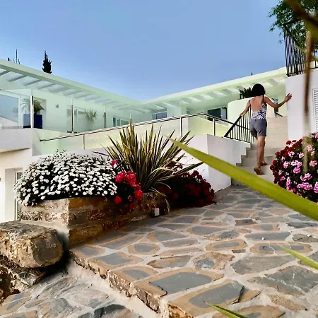 Hesla Villa *
